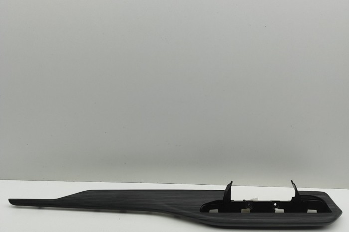 nerasta FORD KUGA III DFK 2024 OEM: LV4B-S045H92-W,LV4B-S045H92-C 30980578