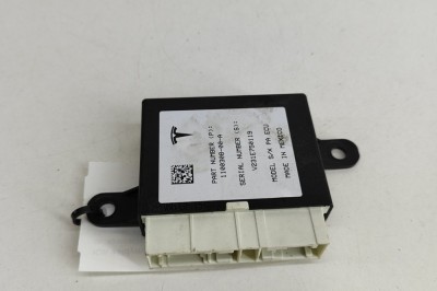 Unitate de control senzor de parcare PDC TESLA MODEL X 2017 OEM: 1100308-00-A | 25804627 foto