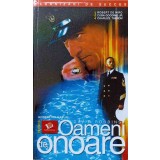 OAMENI DE ONOARE. REGIZOR TILLMAN JR. ACTORI: ROBERT DE NIRO, CUBA GOODING JR., CHARLIZE THERON-DAVID ROBBI-238671