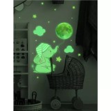 Cumpara ieftin Sticker Perete Autocolant Elefant Fosforescent si Luna Fosforescenta 36x43cm