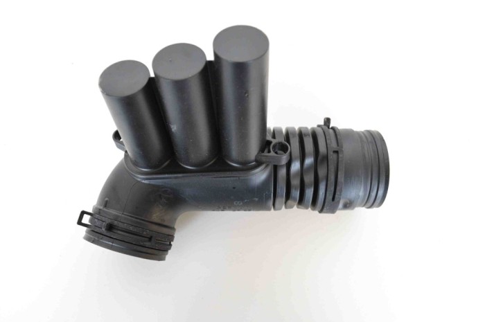 Furtun AUDI A3 Limousine 8VS, 8VM 2015 OEM: 04E129651C