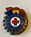 MEDICINA INSIGNA CRUCEA ROSIE RPR TURNATA BZ ARGINTAT AC MAGNETIC 29,45/25,25MM, Romania de la 1950