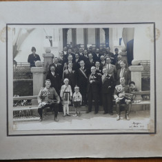 Fotografie mare pe carton gros ; Personalitati ale orasului Azuga , 25 Mai 1933