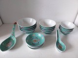 (1) Set 21 bucati protelan chienzesc traditional, verde, vintage, boluri, farfurii si linguri marimi diverse, Famille Rose Hand Enamelled Turquoise