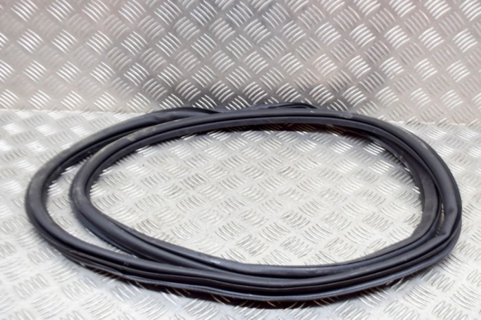 Garnitura ușă dreapta spate SKODA KAROQ NU7 2020 OEM: 575867368M | 13758345