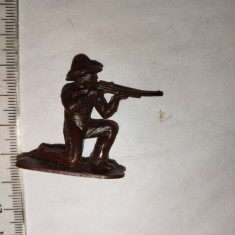 bnk jc Figurina neidentificata 54 mm - cowboy cu pusca