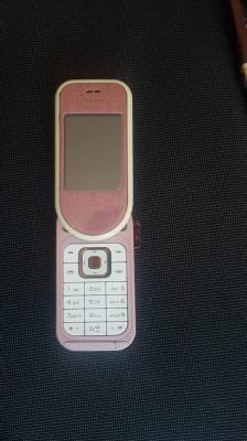 Nokia 7373 pink in stare impecabila, ca NOU !!! foto