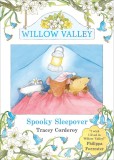 Spooky Sleepover | Tracey Corderoy, Scholastic