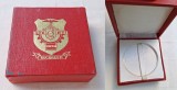 Cutie de LUX, veche, pentru prezentare, depozitare insigna, decoratie, placheta, medalie dimensiune 7 cm, Republica Socialista Romania - Bucuresti