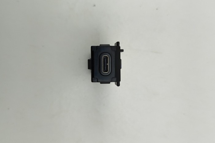 USB TOYOTA C-HR _X2_, _H2_ 2023 OEM: 85532-48030 | 30944225
