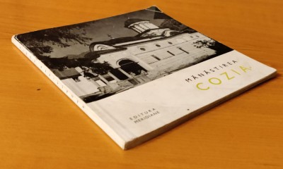 M&amp;acirc;năstirea Cozia (Ed. Meridiane) foto