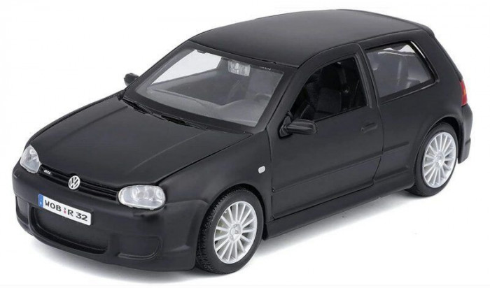 Macheta VOLKSWAGEN ( VW ) GOLF 4 R32 2002 negru mat - Maisto, scara 1/24, noua.