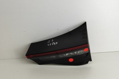 Lampa haion dreapta TOYOTA YARIS CROSS MXP_ 2022 OEM: 81580-0DB60 27646572 foto