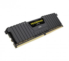 CR DDR4 16GB 2400 CMK16GX4M1A2400C14 foto