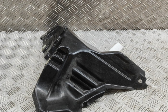 Scut motor st&acirc;nga spate BMW iX1 U11 BEV 2024 OEM: 9450507 28240198