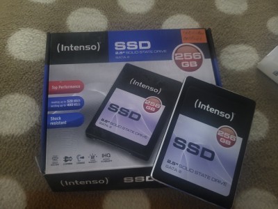 Hard disk Intenso SSD drive 2.5 256 gb SATA 3 foto