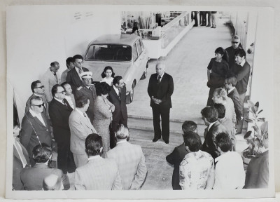 DESCHIDEREA MAGAZINULUI I.D.M.S. DIN BUCURESTI , SOSEAUA COLENTINA , BLOC 64 , FOTOGRAFIE , 18 MAI 1977 foto