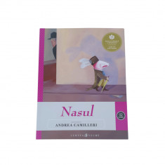 Carte pentru copii, „Nasul”, multicolor, hartie, 25 x 9 cm, repovestire de Andrea Camilleri, editura