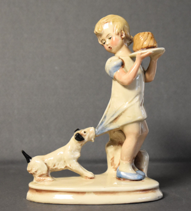 Statueta din portelan Germania - Fetita cu tort si catel fox terrier - anii 1930