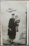 Mama si copilul, fetita cu papusa// foto tip CP, perioada interbelica, Romania 1900 - 1950, Portrete