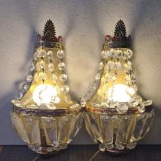 2 lampi aplice veioze perete, vechi vintage antic, stil Art Deco, cu design geometric & elemente cristal & detalii alama, din prima jumatate sec XX