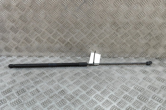 Amortizor capota dreapta față AUDI A3 Sportback 8VA, 8VF 2017 OEM: 8V0823359 28857898