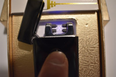 Cadoul Perfect|Bricheta electrica USB Plasma Arc foto