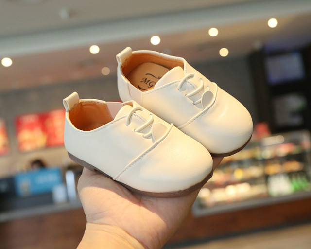 Pantofi eleganti pentru baietei (Marime Disponibila: Marimea 24) | Okazii.ro