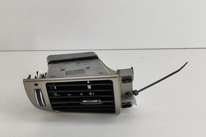 Gura de ventilație planșa de bord JAGUAR XK Coupe X150 2011 OEM: 6W83-19C803-CF,6W83-19C893-AB 25702416