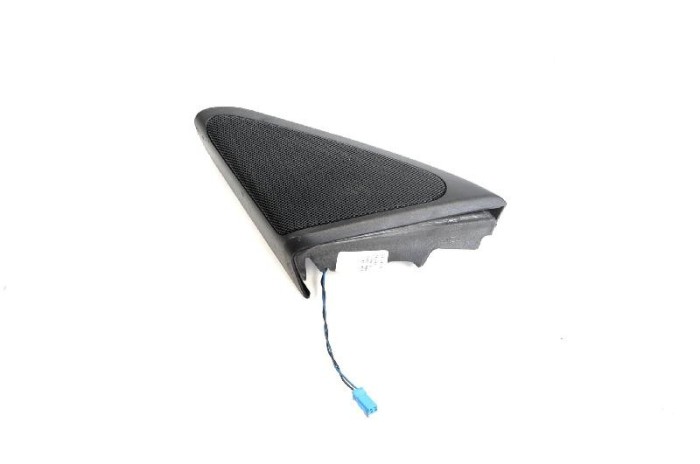 Difuzor ușă st&acirc;nga față BMW 4 Cabrio F33, F83 2015 OEM: 9212077,7226611 10006076