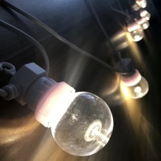Ghirlanda lumini exterior 13 m, cu 20 becuri led rotunde, cablu alb, lumina calda