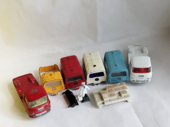 bnk jc Corgi GS 24 Constructor Set (Commer 3/4 Ton Chassis)