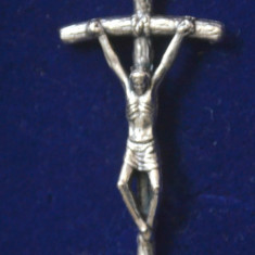Crucifix romano-catolic, pandant realizat din metal Italia