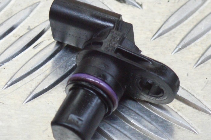 Senzor de poziție ax cu came VW TIGUAN AD1 2018 OEM: 04C907601 11479992