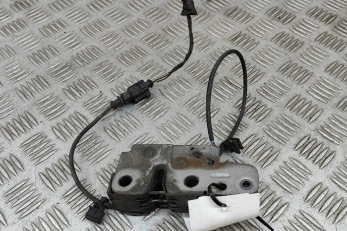 &Icirc;ncuietoare capota VW SHARAN 7N1, 7N2 2011 OEM: 7N1823509 30641561