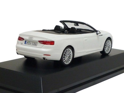Macheta 1/43 2017 Audi A5 Cabriolet, tofana white Spark foto