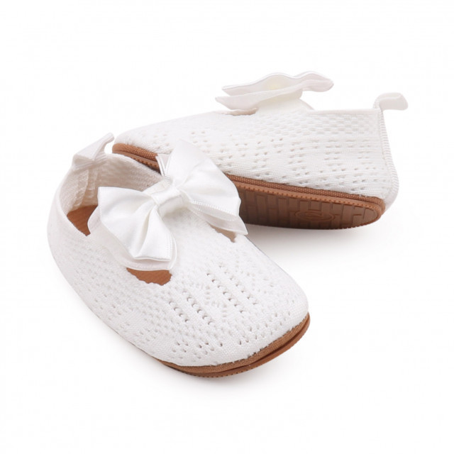 Pantofiori albi crosetati (Marime Disponibila: 6-9 luni (Marimea 19