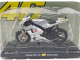 Macheta motocicleta 2009 Yamaha YZR-M1 *valentino rossi* 1/18