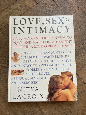 Nitya Lacroix Love, sex and Intimacy foto