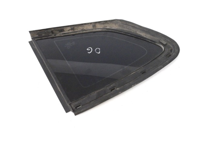 Geam lateral dreapta spate BMW i8 I12 2015 OEM: 7313014 14914319
