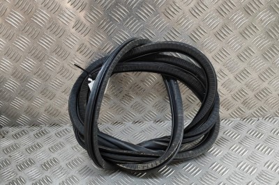 Garnitura ușă st&amp;acirc;nga spate PEUGEOT 5008 II MC, MJ, MR, M4 2023 OEM: 9812586680 | 31988401 foto