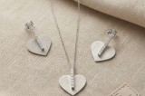 Cumpara ieftin Set Bijuterii din Argint 925 , zSatin Heart Bar, - Colier Reglabil E i Cercei cu Finisaj Mat E i Zirconiu