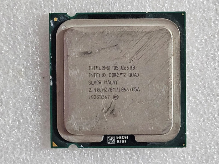 Procesor Intel Core 2 Quad Q6600, 2.4Ghz, 8Mb, 1066Mhz, LGA775 - poze reale