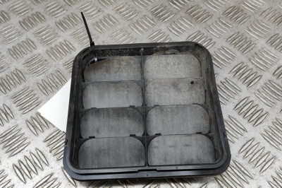Grila de ventilație caroserie AUDI E-TRON GEN 2019 OEM: 4M0819181A 28518950 foto