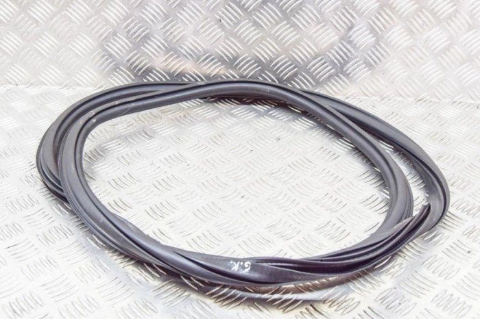 Garnitura ușă st&acirc;nga spate AUDI A4 8W2, B9 2016 OEM: 8W5833721,DA08515E | 12030915