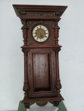 Pendula de Perete cu decoratii de lemn si alama