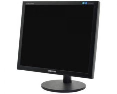 Monitor SAMSUNG DE 19INCH DEVERSE MODELE NewTechnology Media foto