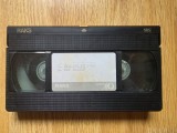 ✅ CASETĂ VHS CU DOUĂ FILME DIN 1984 FALLING IN LOVE CU ROBERT DE NIRO, MERYL STREEP &amp; TOP SECRET, COMEDIE CU OMAR SHARIFF &amp; VAL KILMER * RAKS SUPER AQ