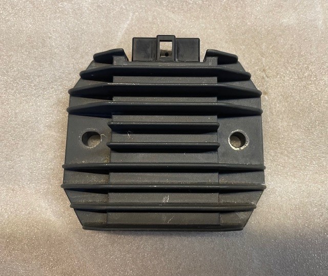 Releu incarcare Tourmax Yamaha R1 R6 YZF600R FZR600 TDM850 YZF1000 XTZ660