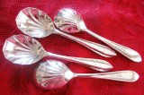 SET LINGURITE ENGLEZESTI ARGINTATE PLACATE CU ARGINT MARCAJ YEOMAN ANGLIA 14 CM, Tacamuri